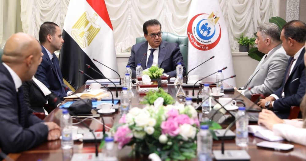 Egypt Health Minister reviews progress of medical tourism platform