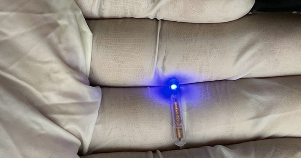 Wireless Light Pill to Control Gut Neurons