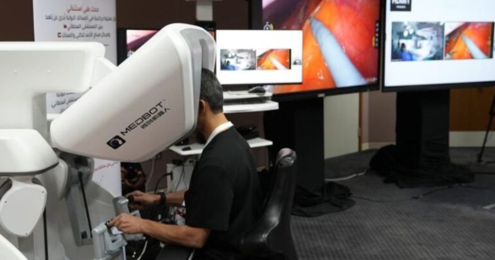 Oman - remote robotic urology surgery