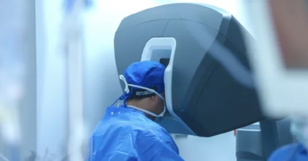 Saudi hospital redefines robotic surgery with world-first transplants
